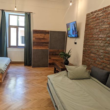 The Industrique Home - 3 Bedroom Apartment Тимишоара Экстерьер фото