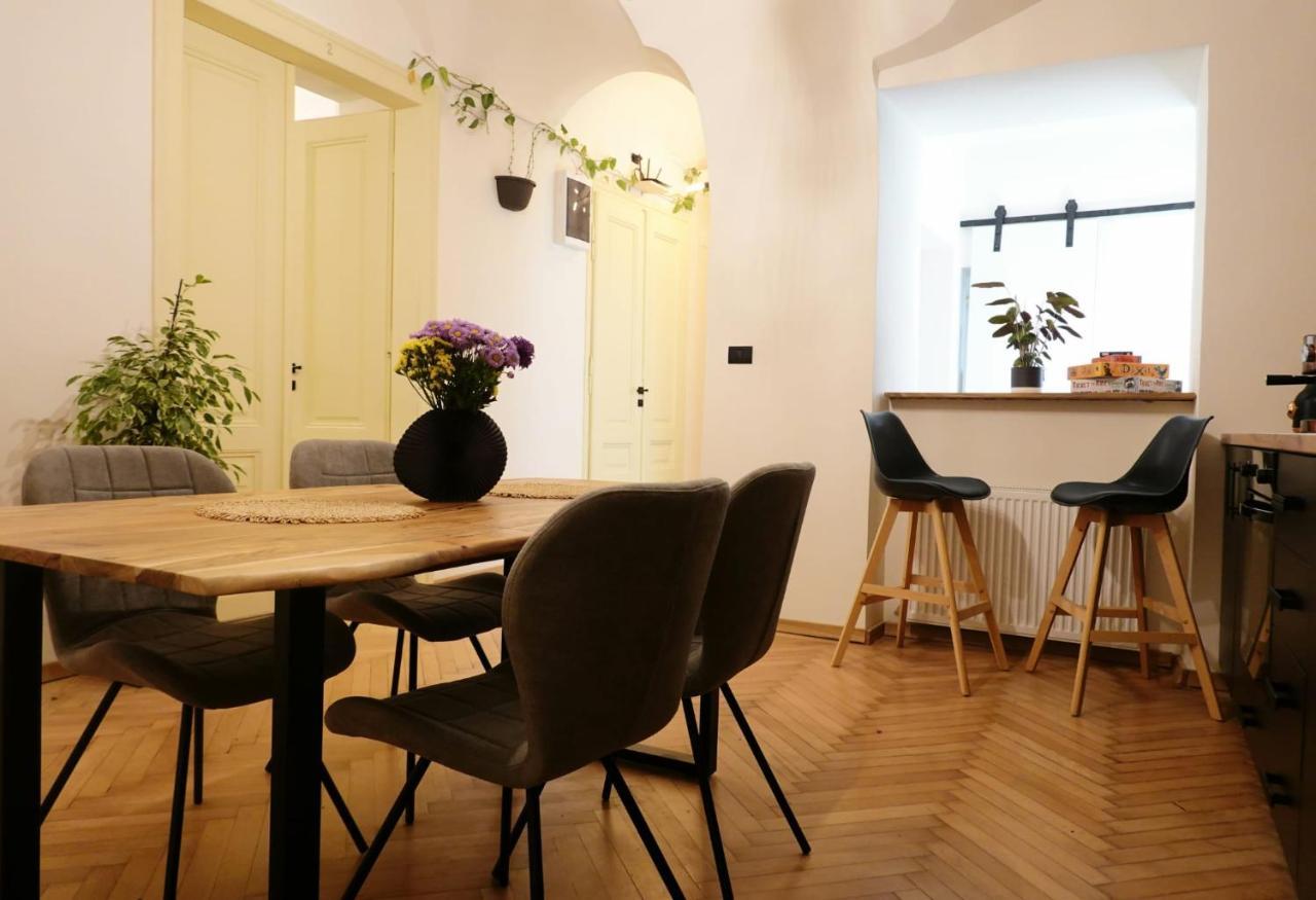 The Industrique Home - 3 Bedroom Apartment Тимишоара Экстерьер фото
