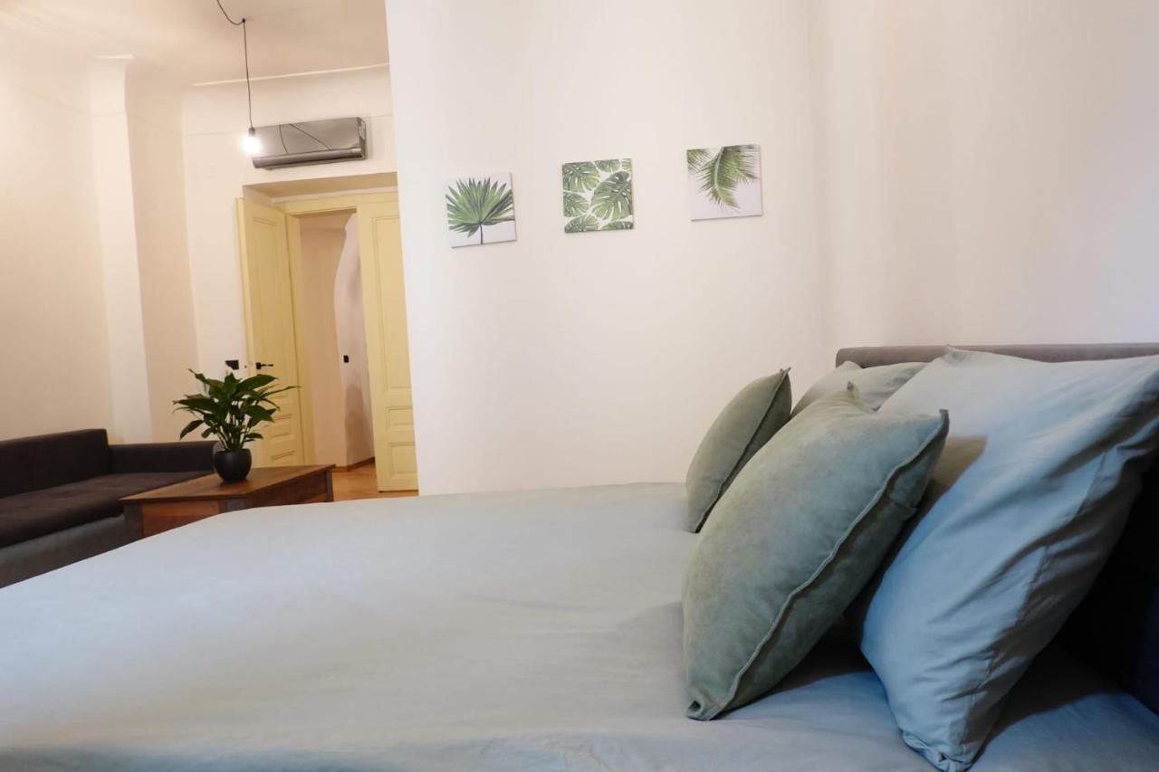 The Industrique Home - 3 Bedroom Apartment Тимишоара Экстерьер фото