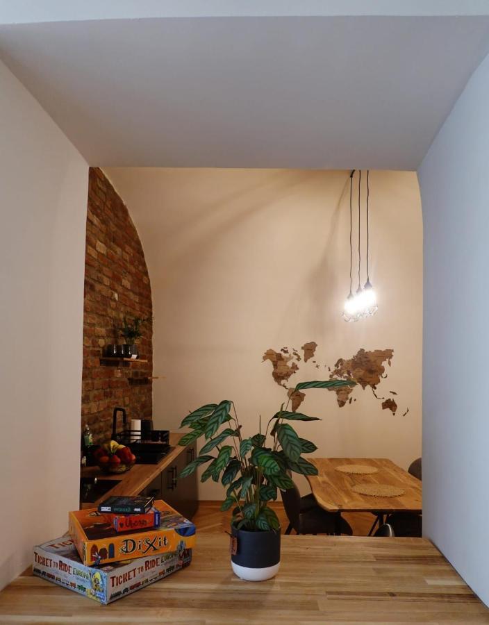 The Industrique Home - 3 Bedroom Apartment Тимишоара Экстерьер фото