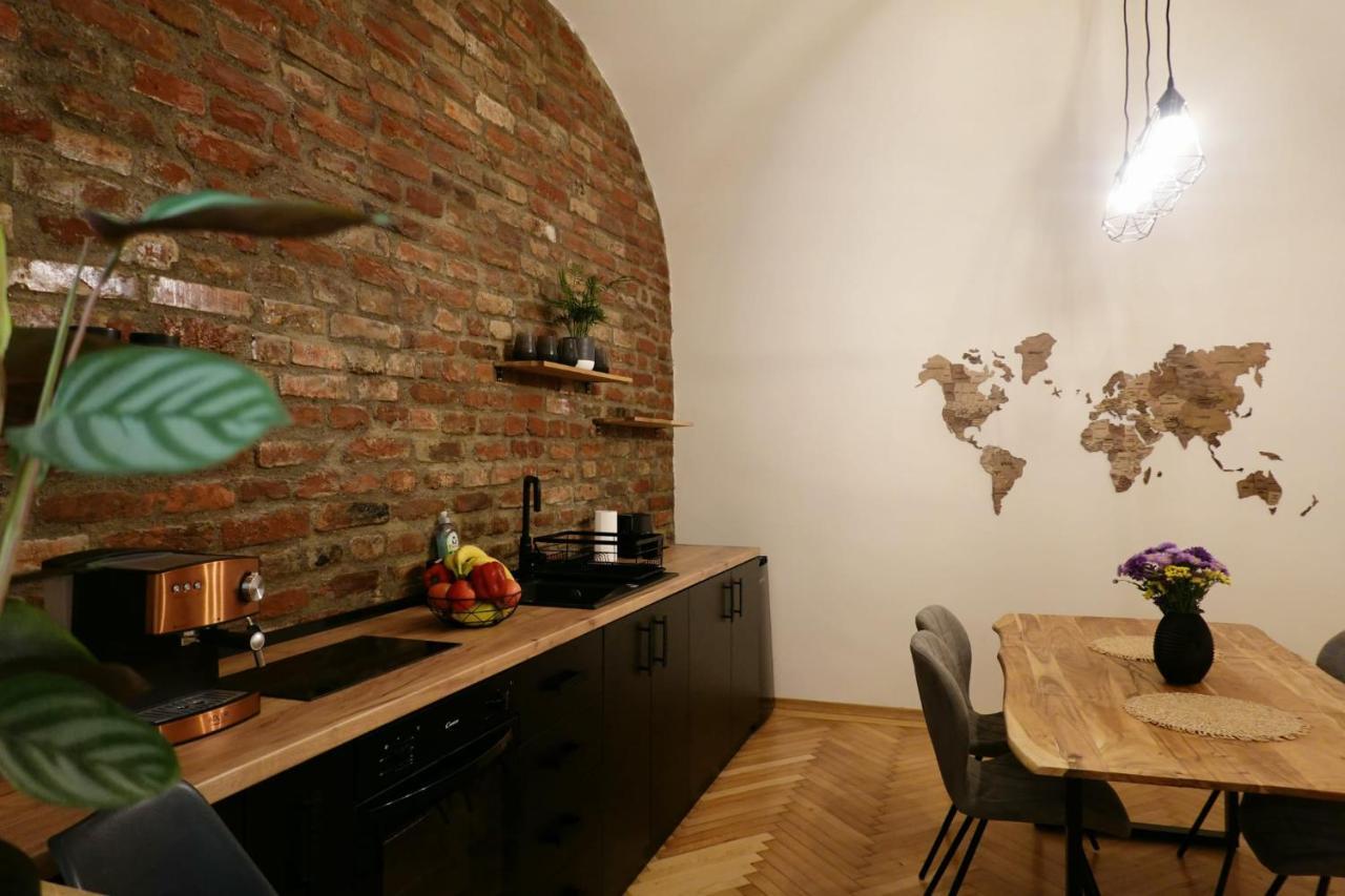The Industrique Home - 3 Bedroom Apartment Тимишоара Экстерьер фото