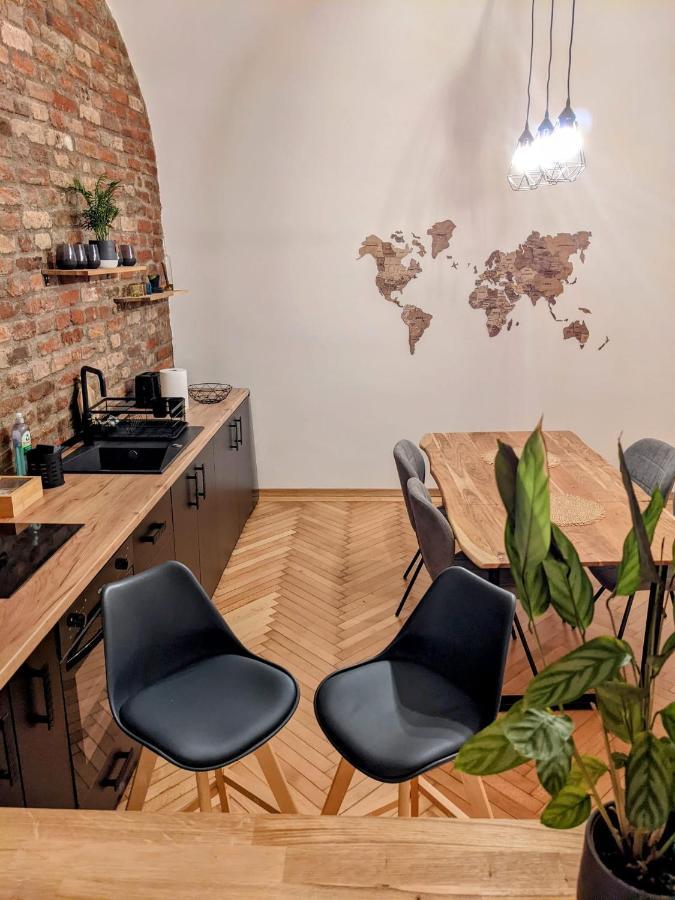 The Industrique Home - 3 Bedroom Apartment Тимишоара Экстерьер фото